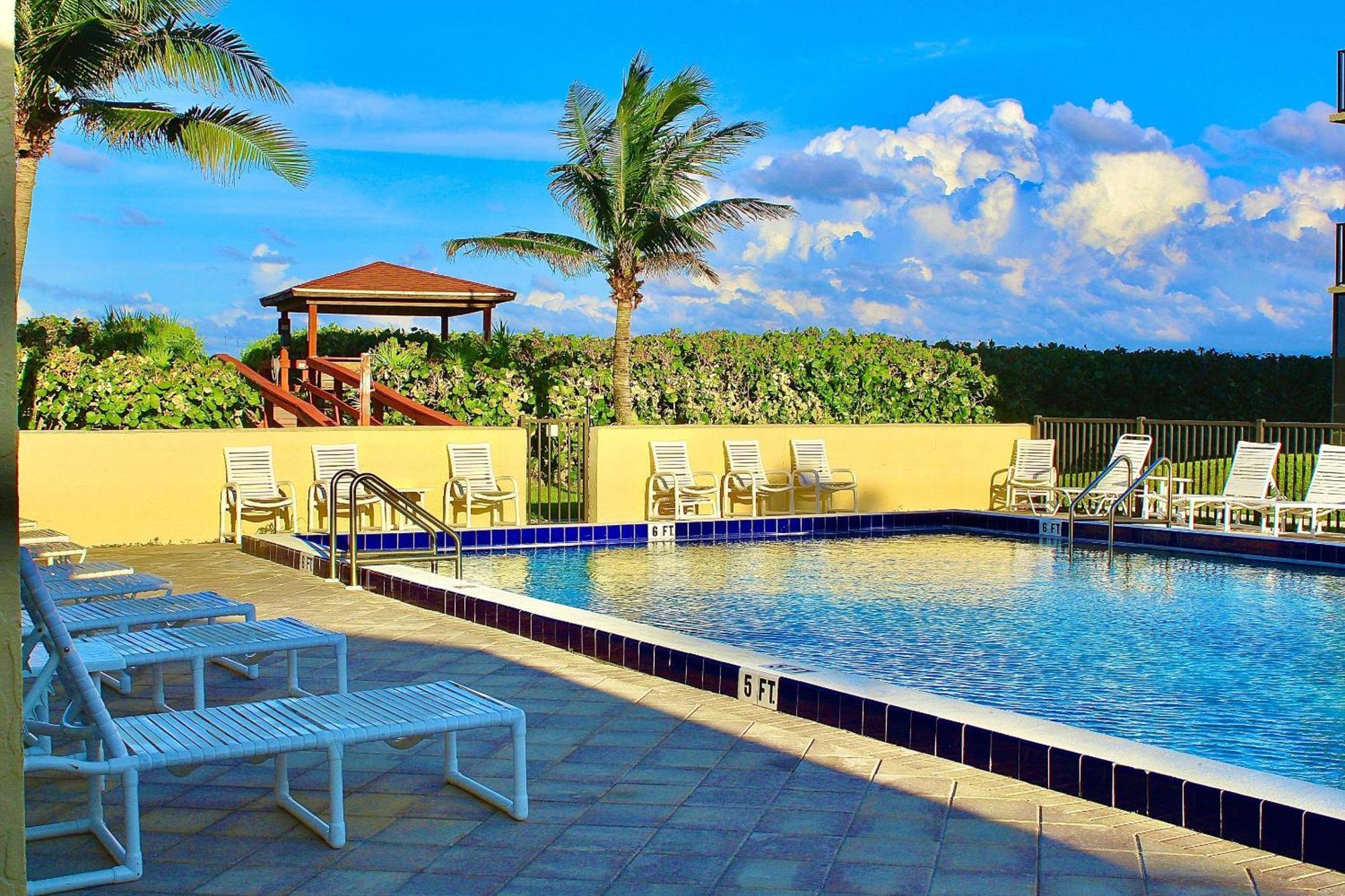 Ocean Breeze Condo Дженсен-Бич Экстерьер фото
